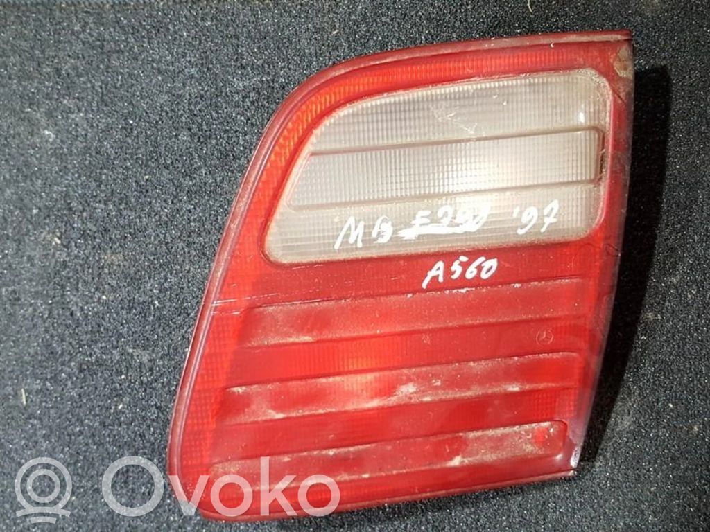 Mercedes-Benz E W210 Luci posteriori del portellone del bagagliaio