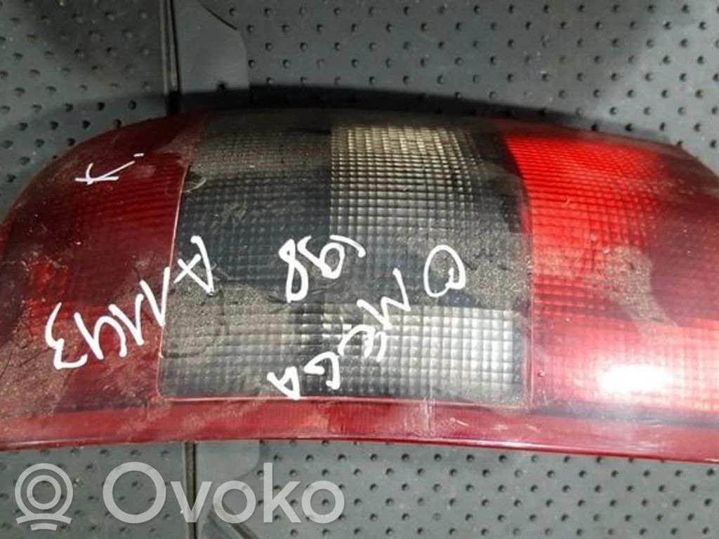 Lampa tylna