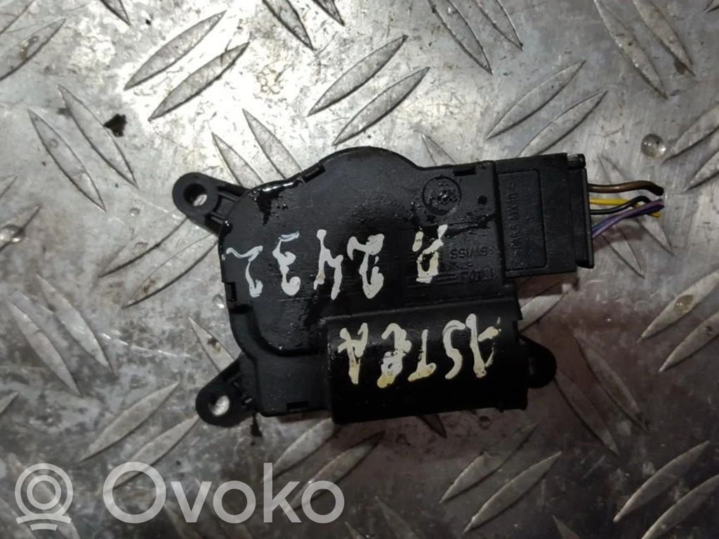 Opel Astra H Motorino attuatore aria 