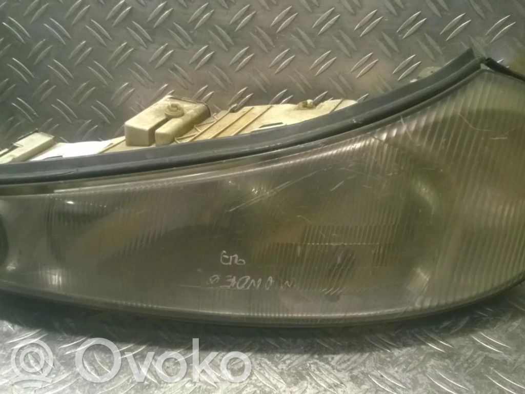Ford Mondeo MK II Faro/fanale