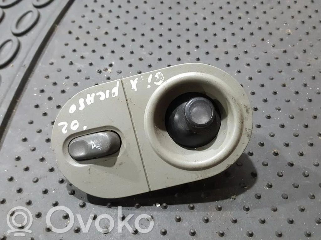 Etuistuimen valo   7700,7700