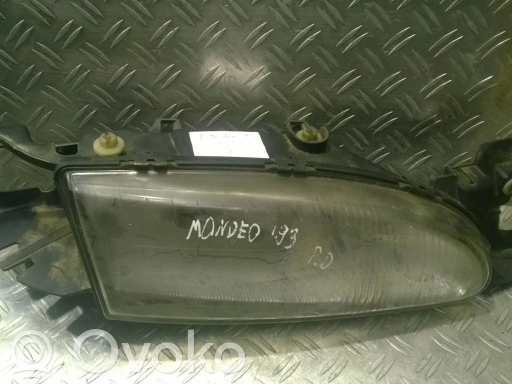 Scheinwerfer   35380748,35380748