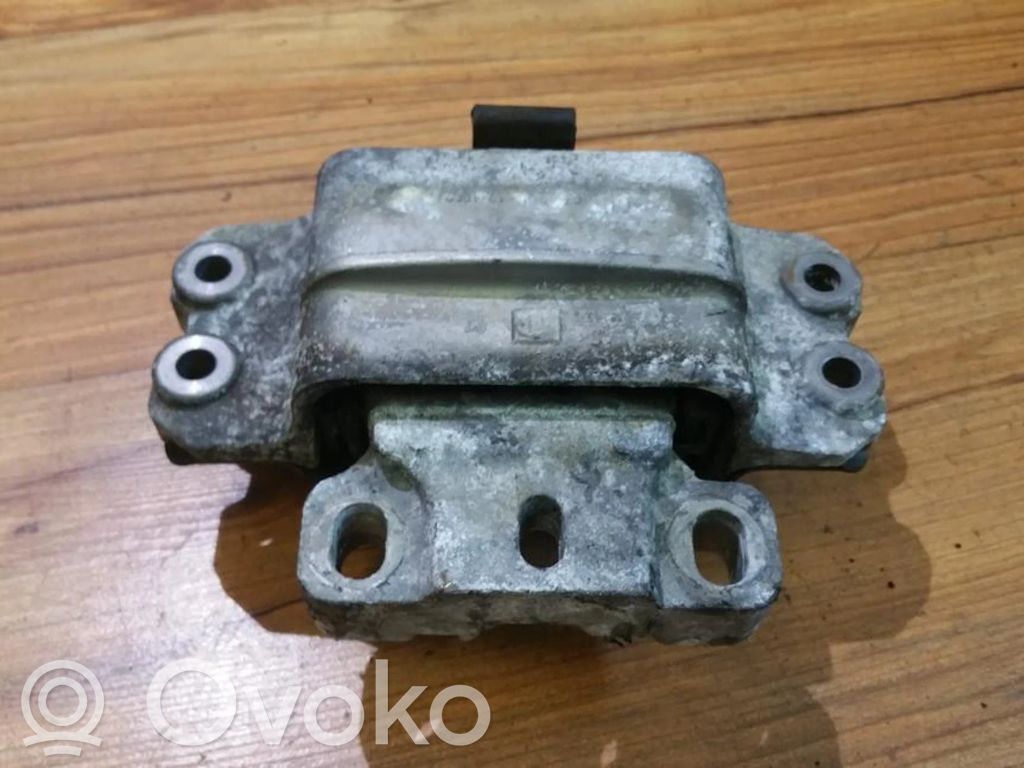 Moottorin kiinnikekorvake   1K0199555,1K0199555