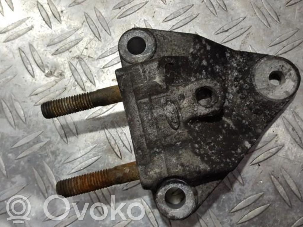 Ford Mondeo Mk III Moottorin kiinnikekorvake 