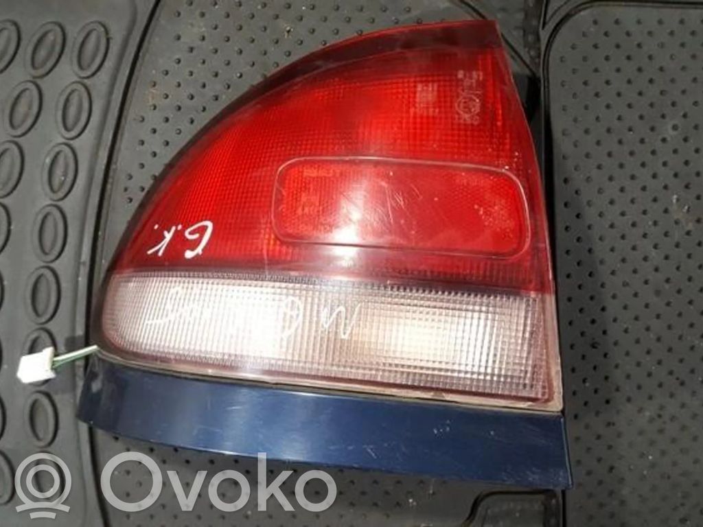Mazda 626 Feux arrière / postérieurs