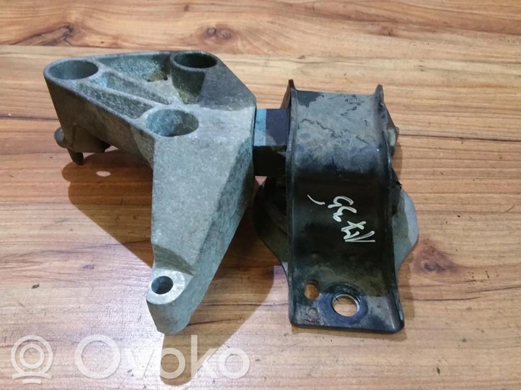 Renault Megane II Supporto di montaggio del motore 