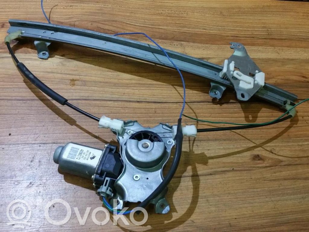 Nissan Almera N16 Macara ușă glisantă cu motor 