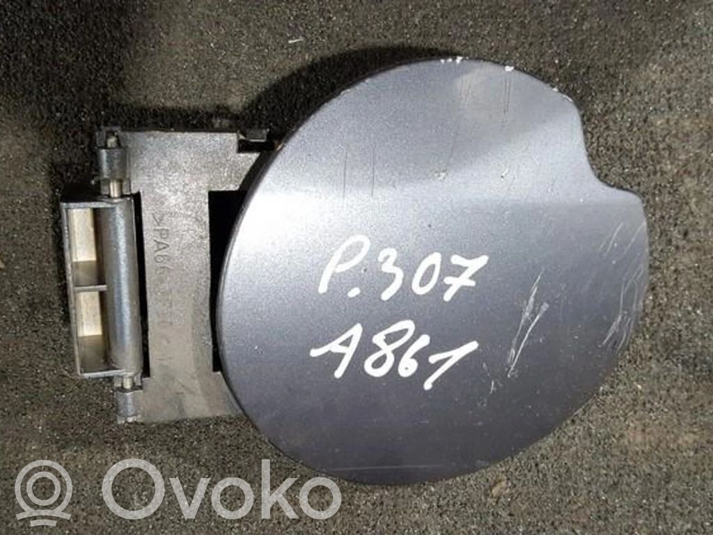 Polttoainesäiliön korkki