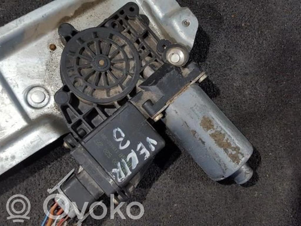 Silnik regulatora szyby drzwi przednich