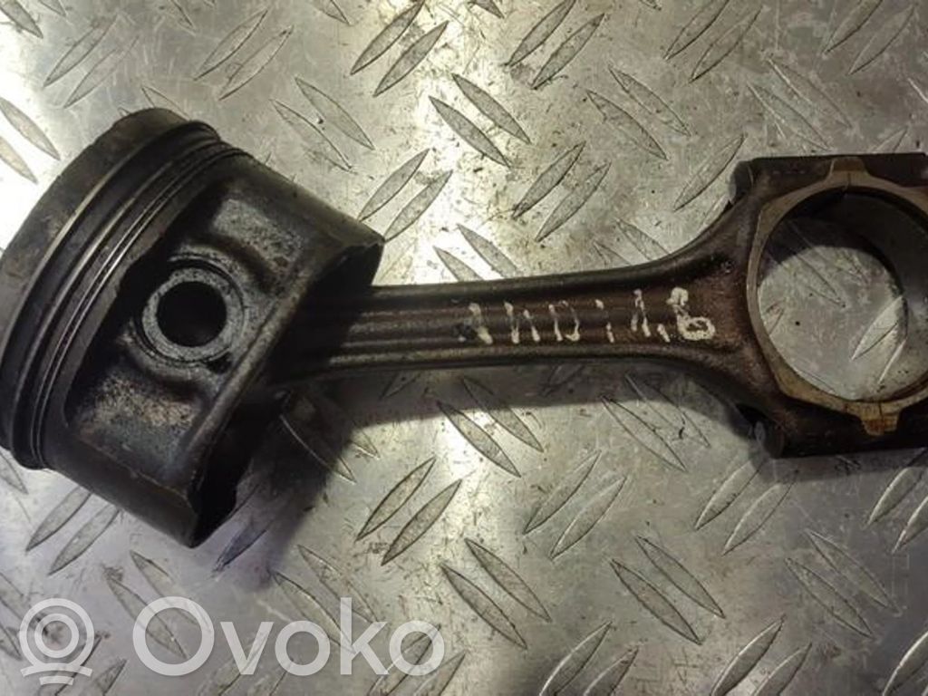 Audi A4 S4 B5 8D Pistón con biela 