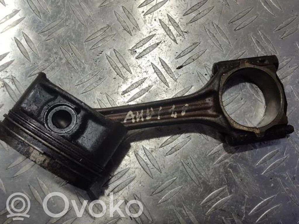 Audi A4 S4 B5 8D Pistón con biela 