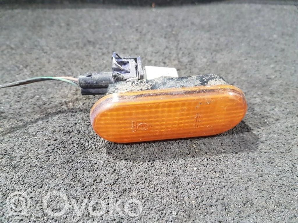 Volkswagen Polo III 6N 6N2 6NF Indicatore di direzione del parafango anteriore