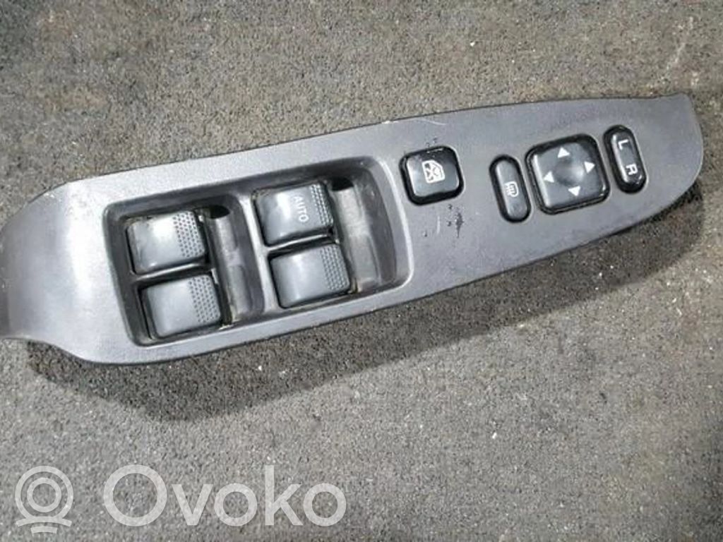 Interruptor del elevalunas eléctrico   8307AE020,2478,2478,8307AE020