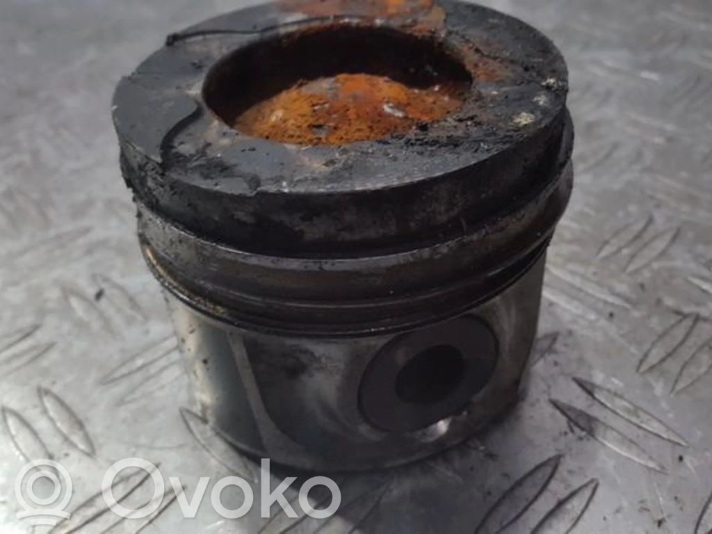 Piston