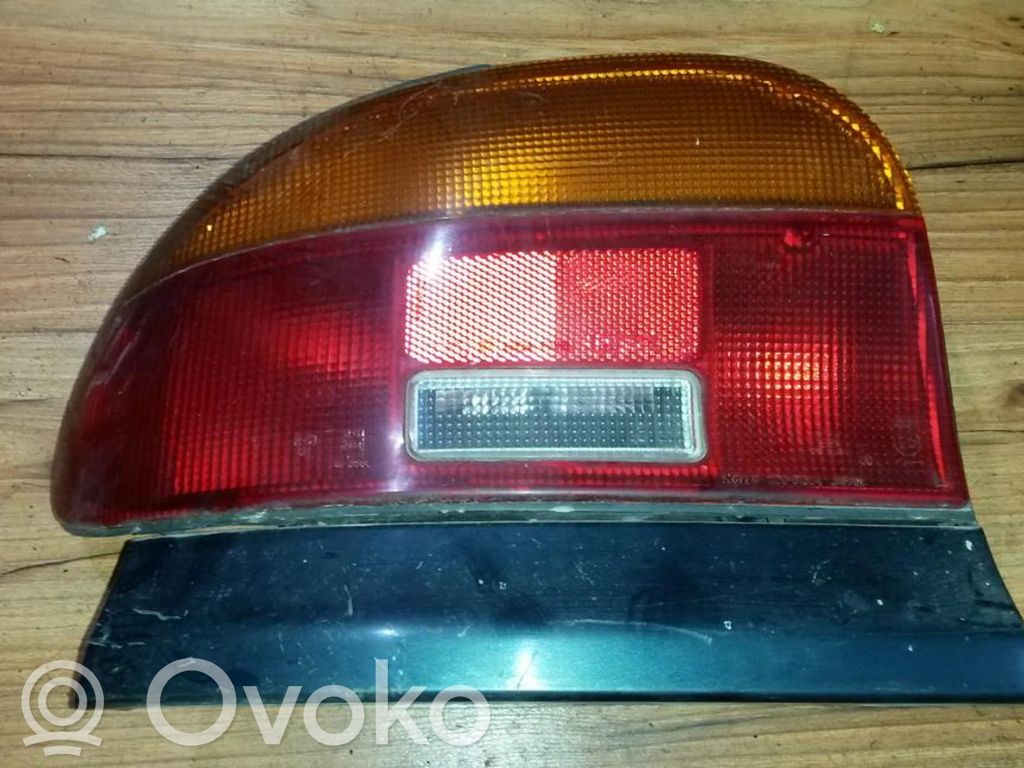 Galinis žibintas kėbule   E133592,3309505L,3309505L,E133592