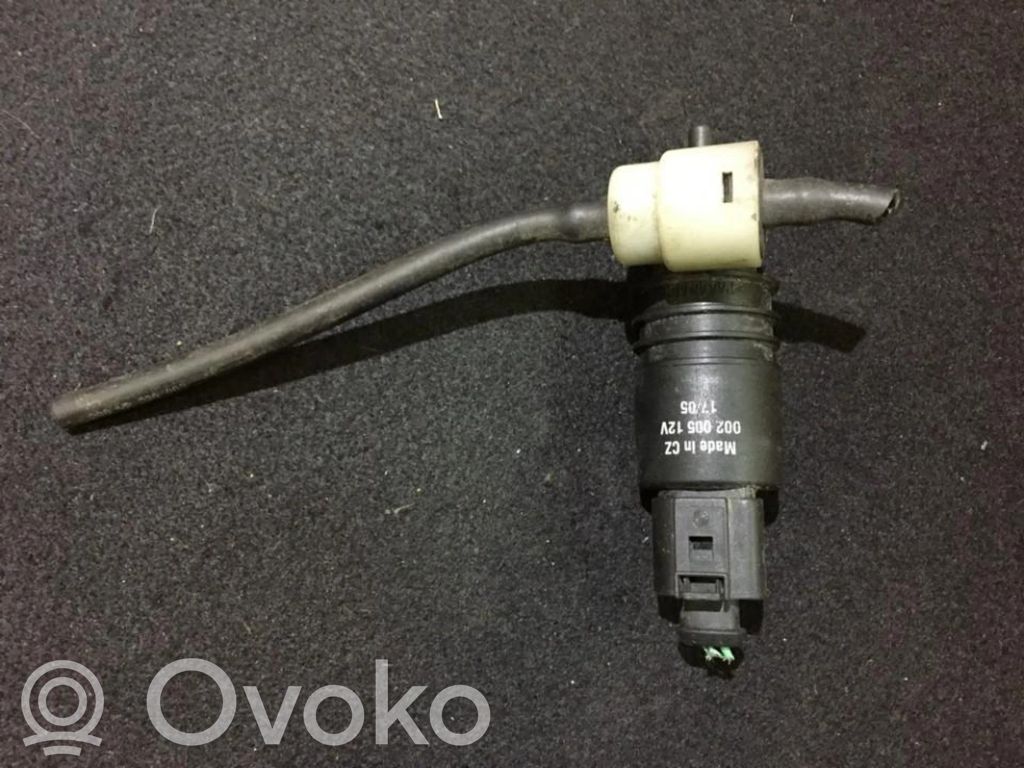 Mitsubishi Colt Windscreen/windshield washer pump 