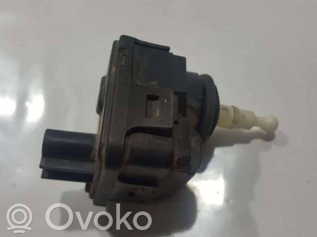 Volvo S40, V40 Motor reglare nivel far