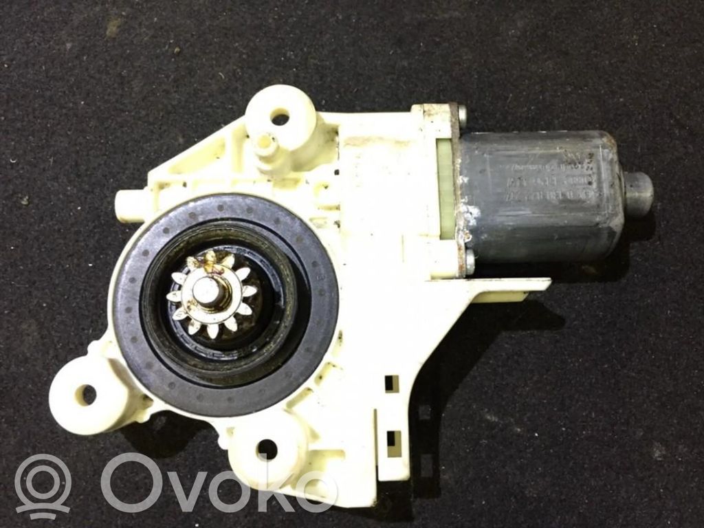 Ford Focus Motorino alzacristalli della portiera anteriore