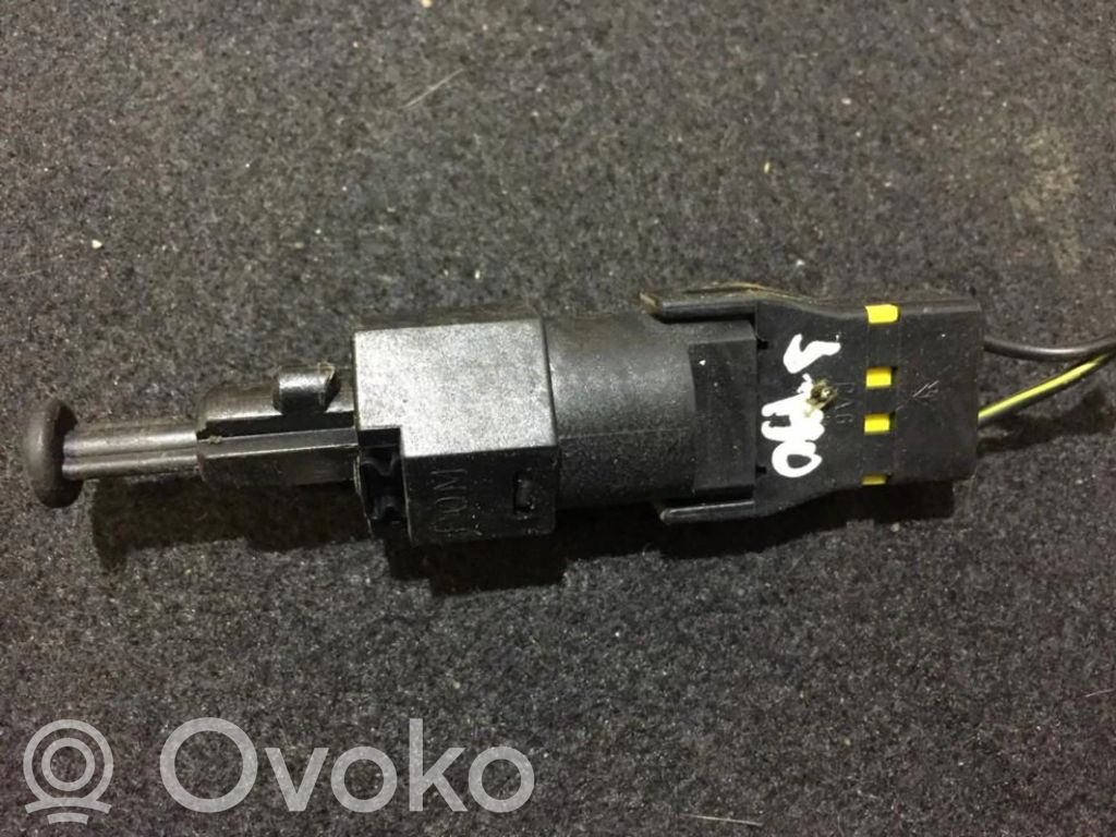 Interruptor sensor del pedal de freno