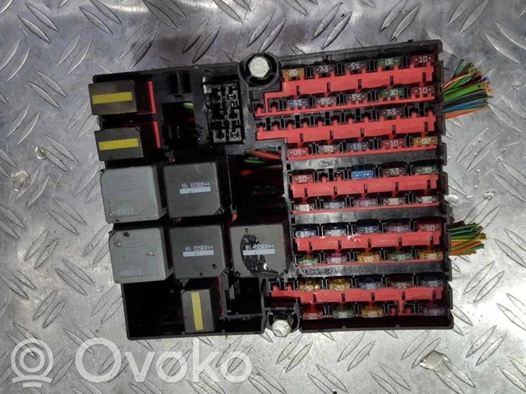 Ford Fusion Skrzynka bezpieczników / Komplet 