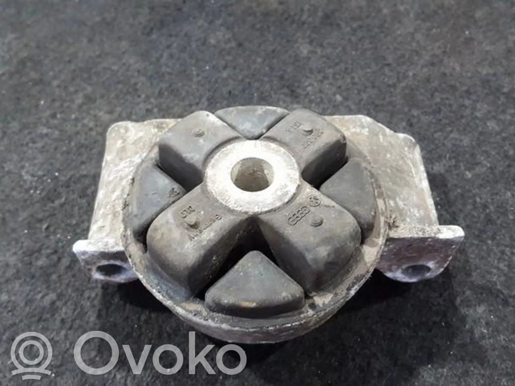 Engine mount bracket   893399151A,893399151A