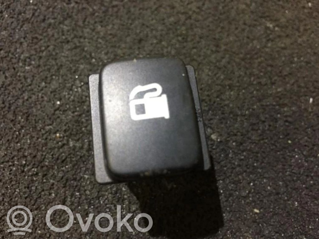 Polttoainesäiliön avauskytkin   96530658XT,96530658XT