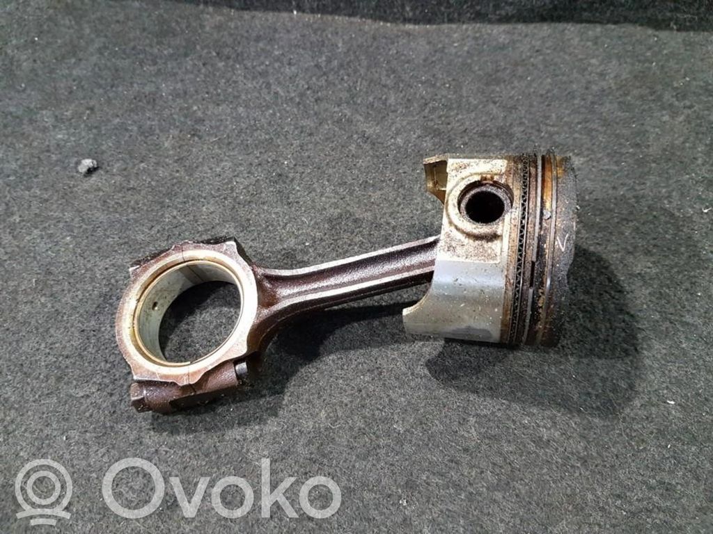 Piston avec bielle   NENUSTAYTA,NENUSTAYTA