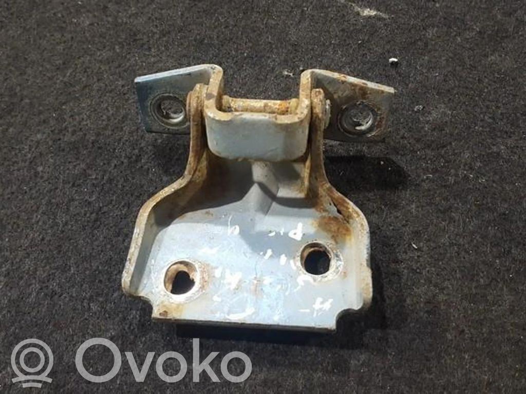 Front door upper hinge