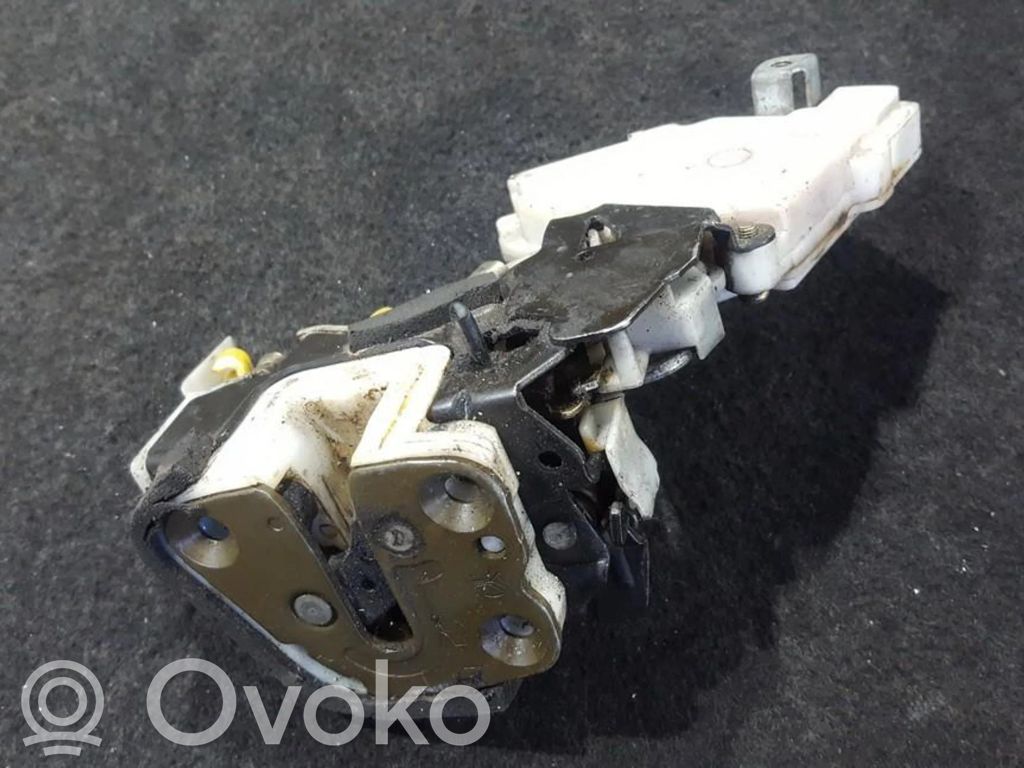 Nissan Primera Zamek drzwi tylnych 