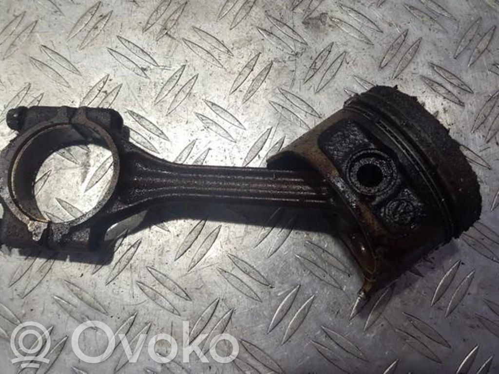 Volkswagen Polo III 6N 6N2 6NF Piston cu bielă 