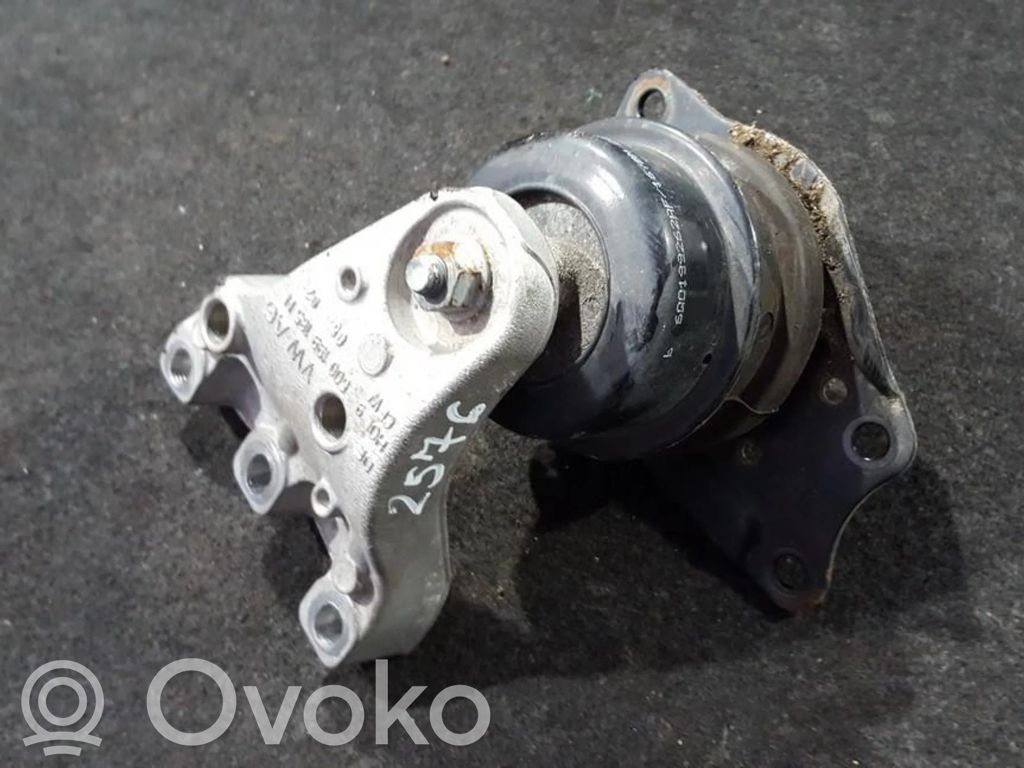 Volkswagen Polo Supporto di montaggio del motore 