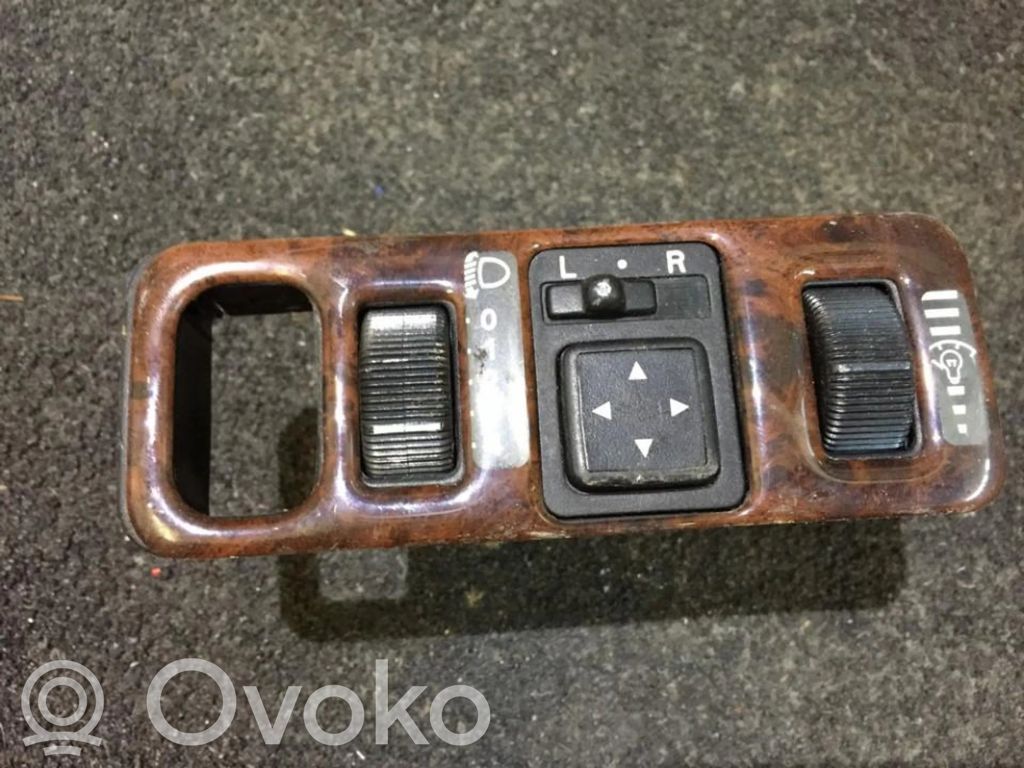 Mitsubishi Carisma Interruptor del espejo lateral 
