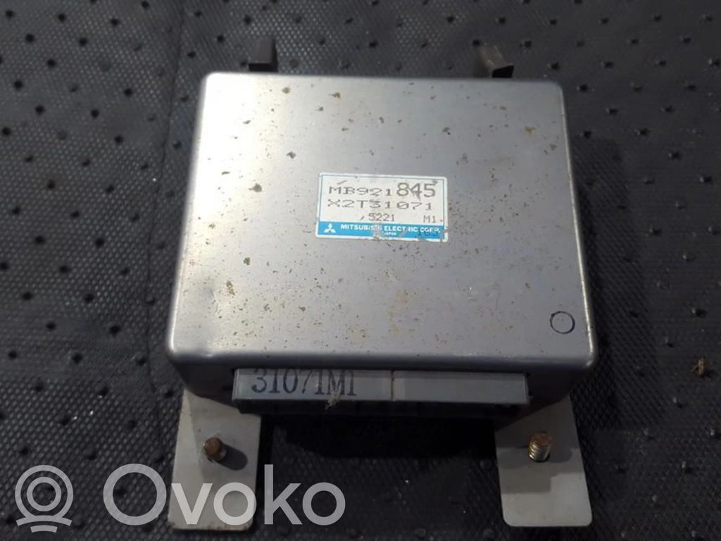 Mitsubishi Delica Sterownik / moduł ABS
