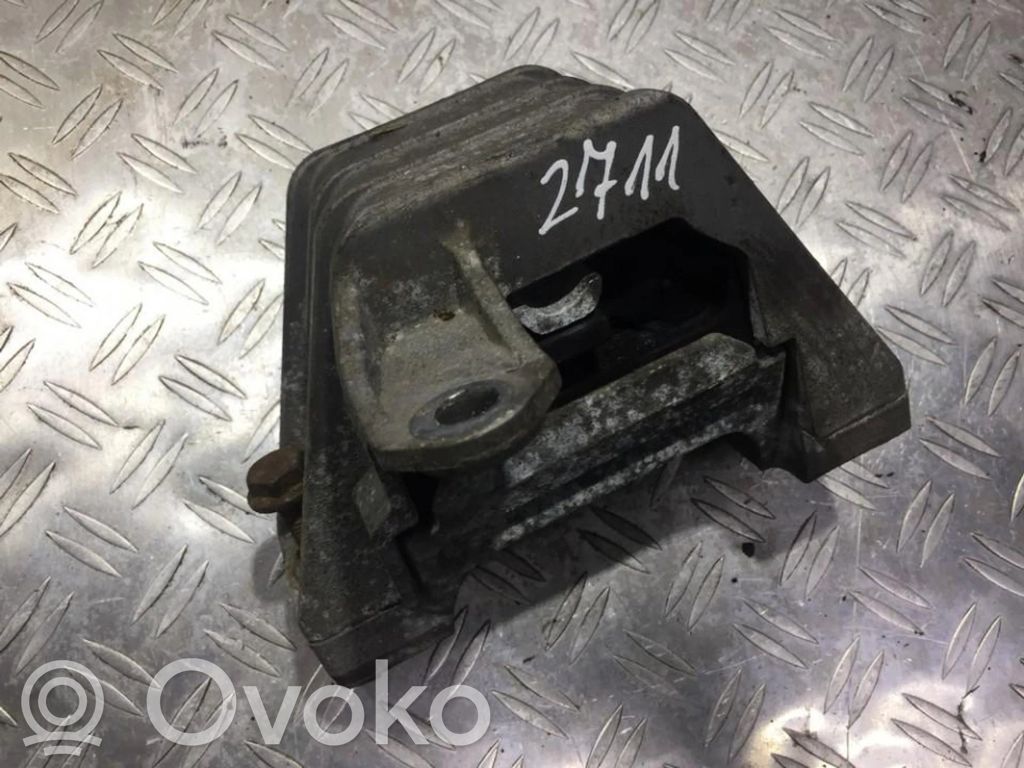 Opel Vectra C Supporto di montaggio del motore 