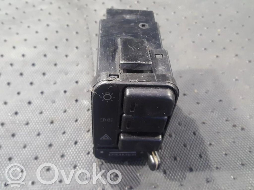 Chrysler Voyager Botón interruptor de luz de peligro 