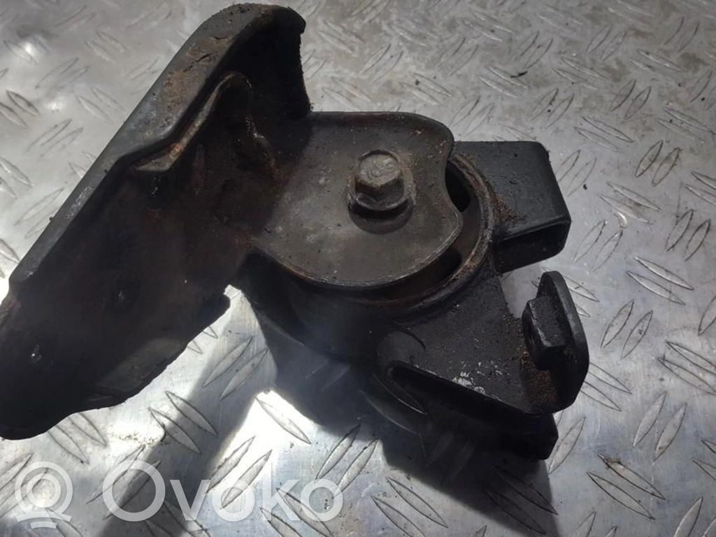 Engine mount bracket