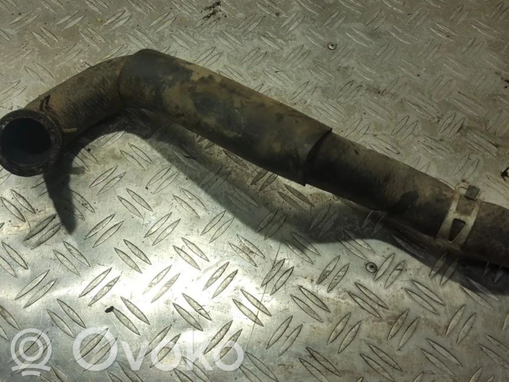 Engine coolant pipe/hose