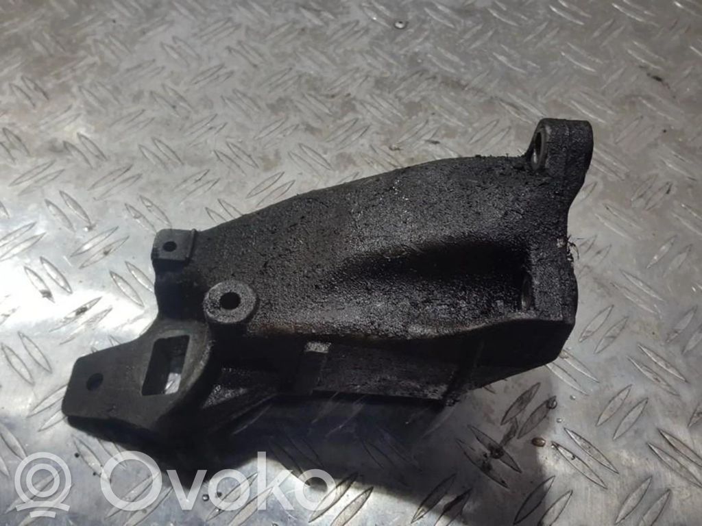 Audi 80 90 S2 B4 Halterung Lager Motor 