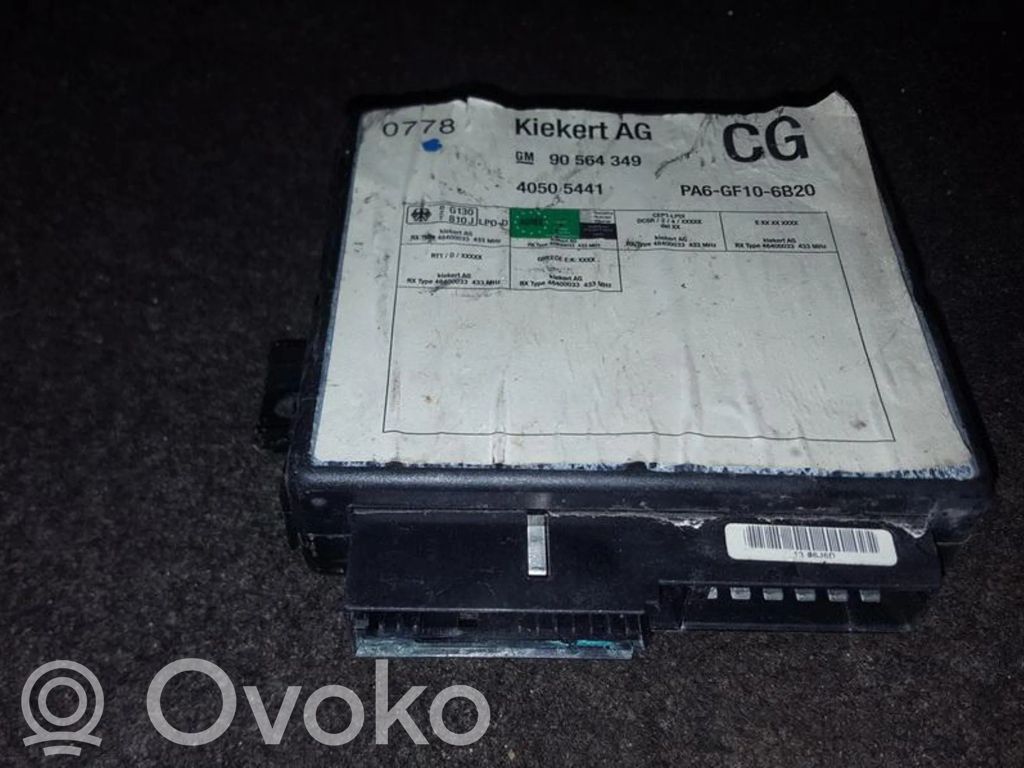 Mukavuusmoduuli   90564349,40505441,40505441,90564349