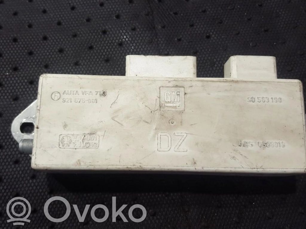 Opel Omega B1 Unidad de control de la antena 