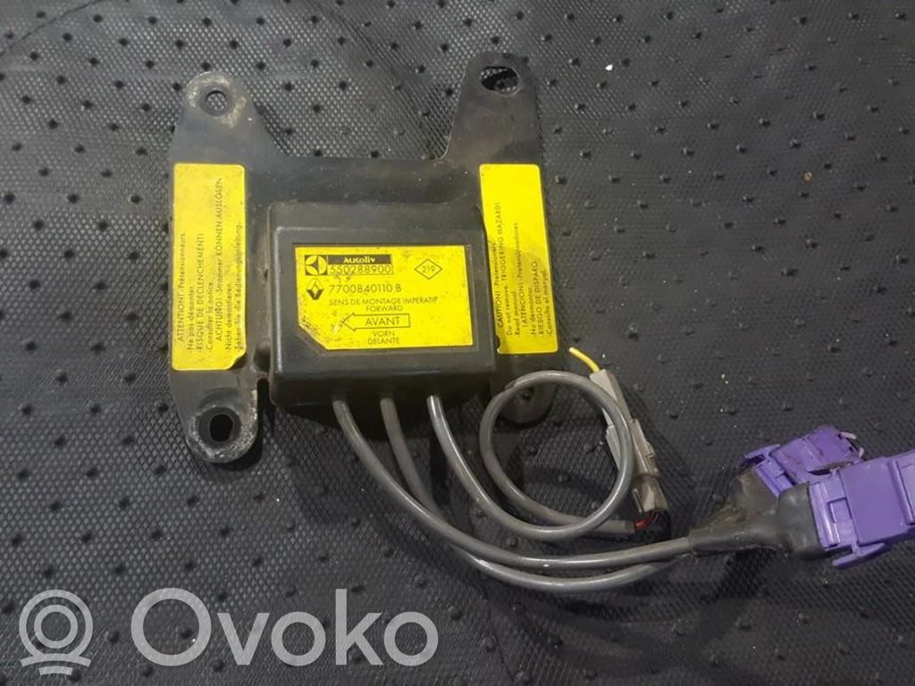 Renault Laguna I Airbag control unit/module 
