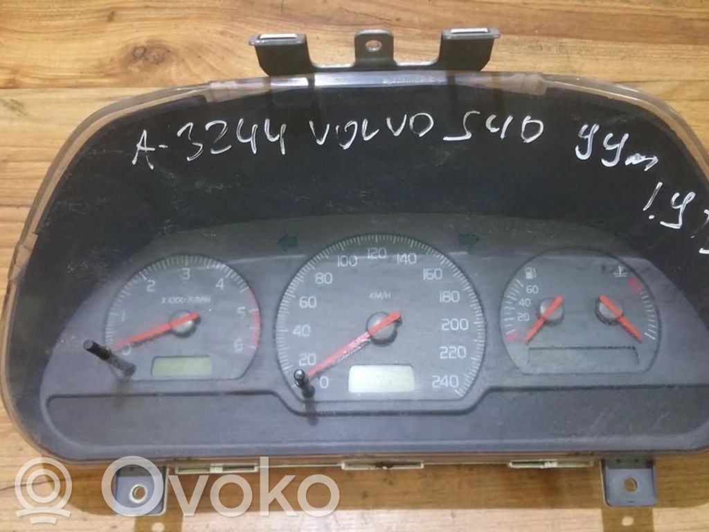 Volvo S40, V40 Nopeusmittari (mittaristo) 