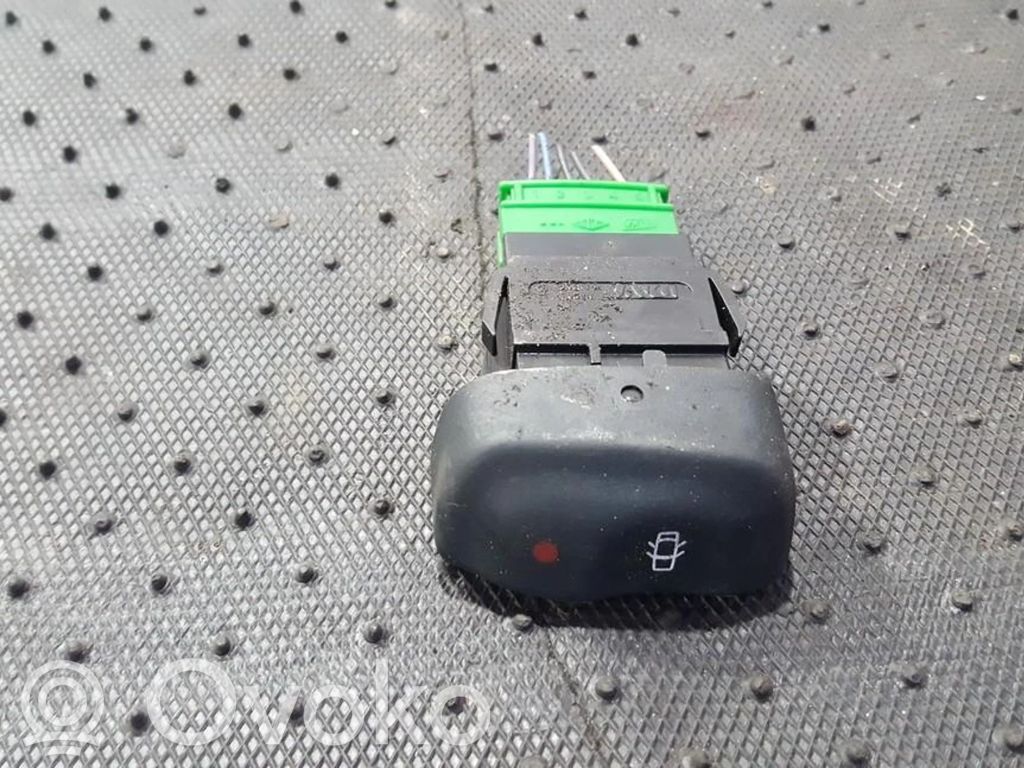 Central locking switch button   841242B,96290,841242B,96290