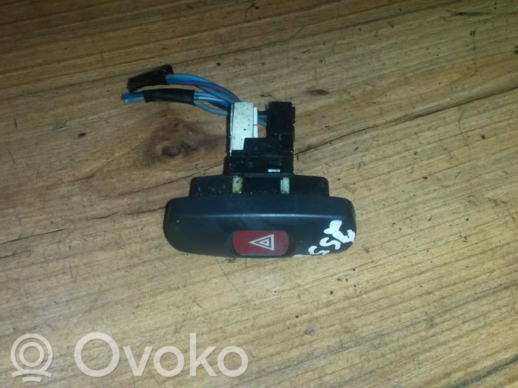 Fiat Bravo - Brava Botón interruptor de luz de peligro 
