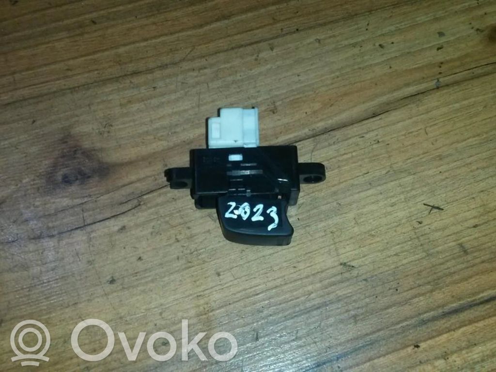Nissan Almera Tino Comutator comandă geamuri electrice 