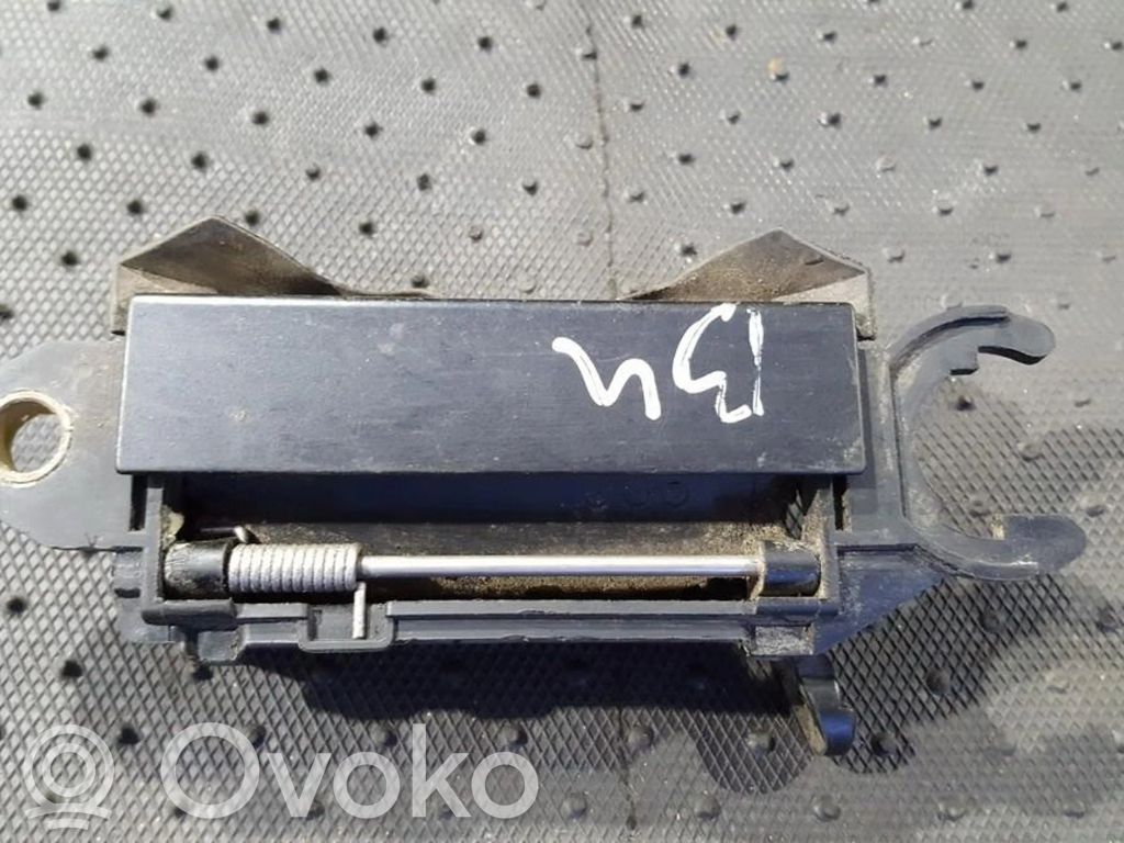 Audi A4 S4 B5 8D Maniglia esterna per portiera anteriore
