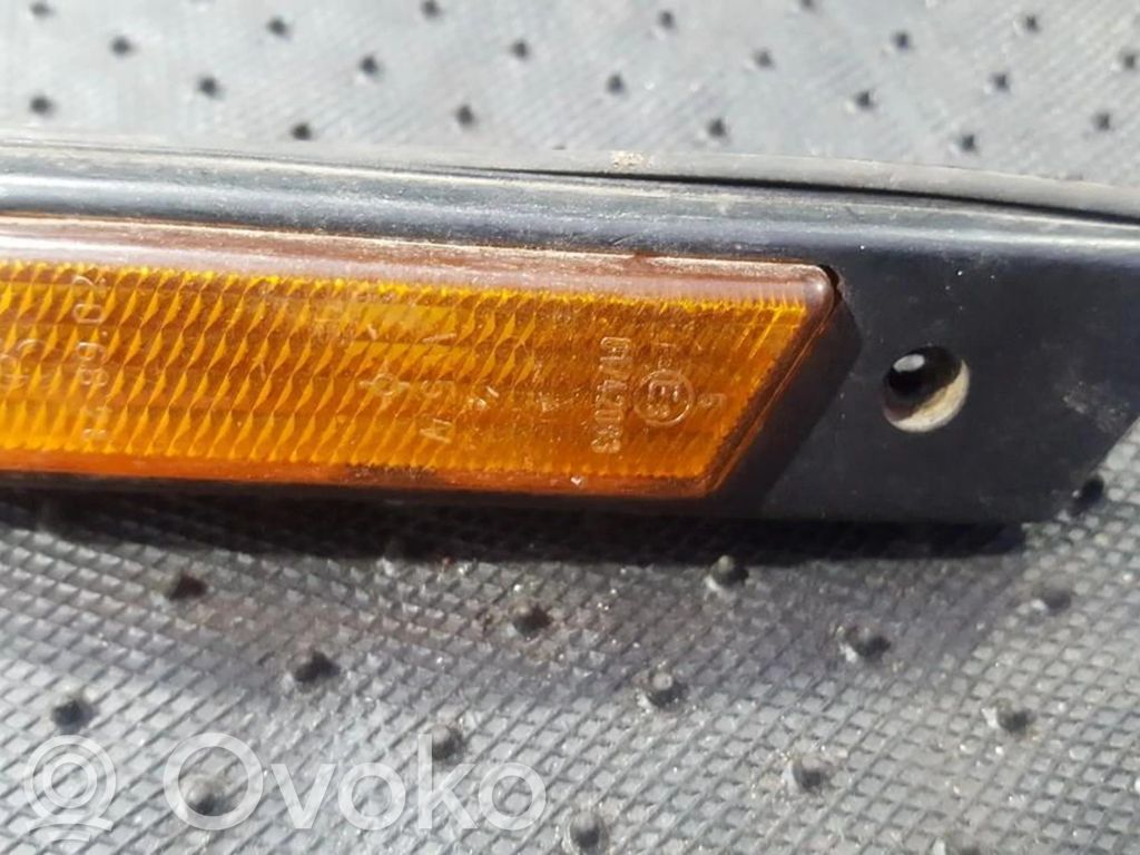 BMW 5 E34 Front fender indicator light 