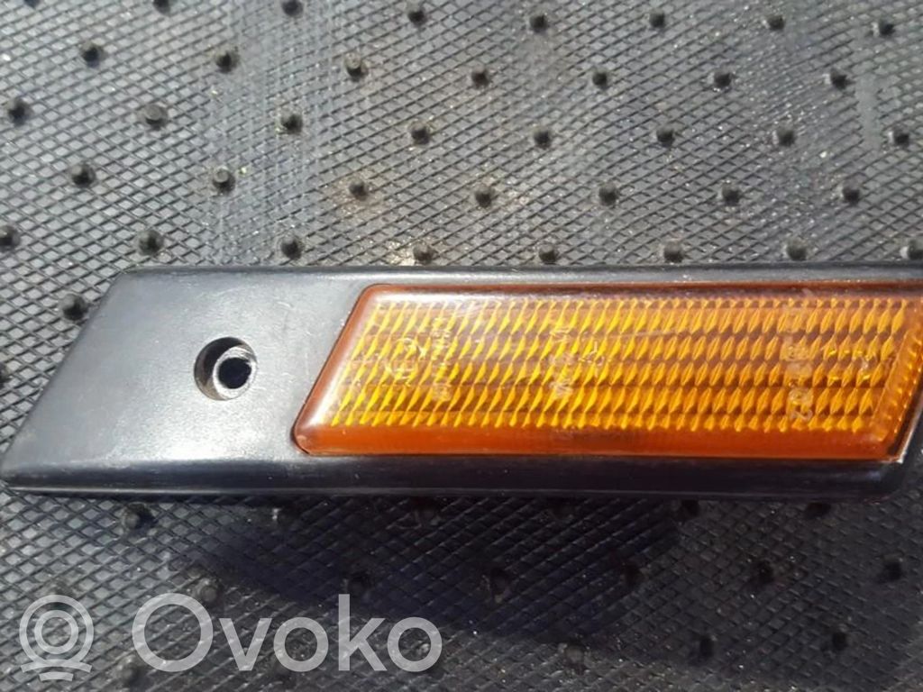 BMW 5 E34 Front fender indicator light 