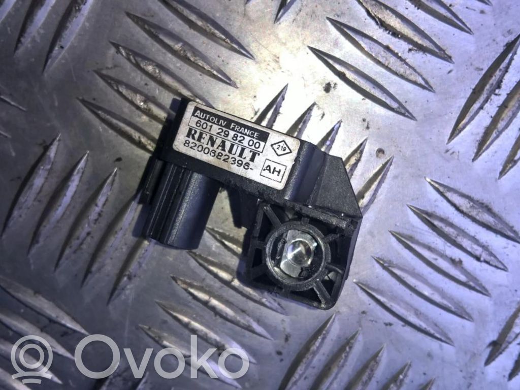 Renault Megane II Sensor impacto/accidente para activar Airbag