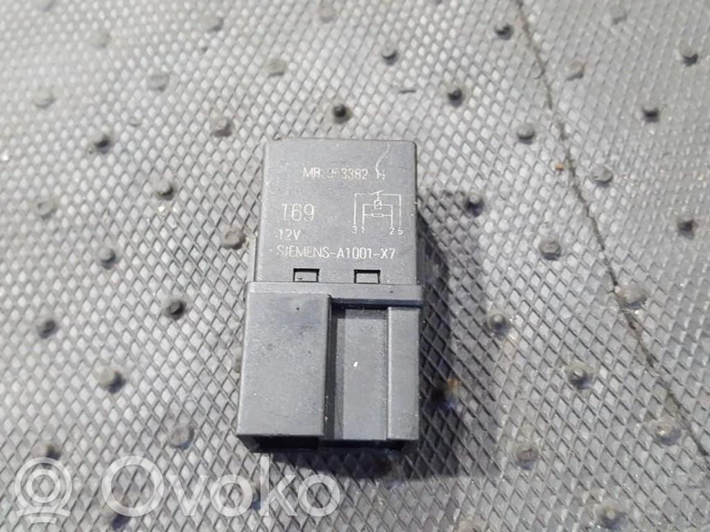 Altri relè   MB953382,V23074,MB953382,V23074